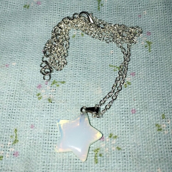 Opalite star pendant - Picture 1 of 1